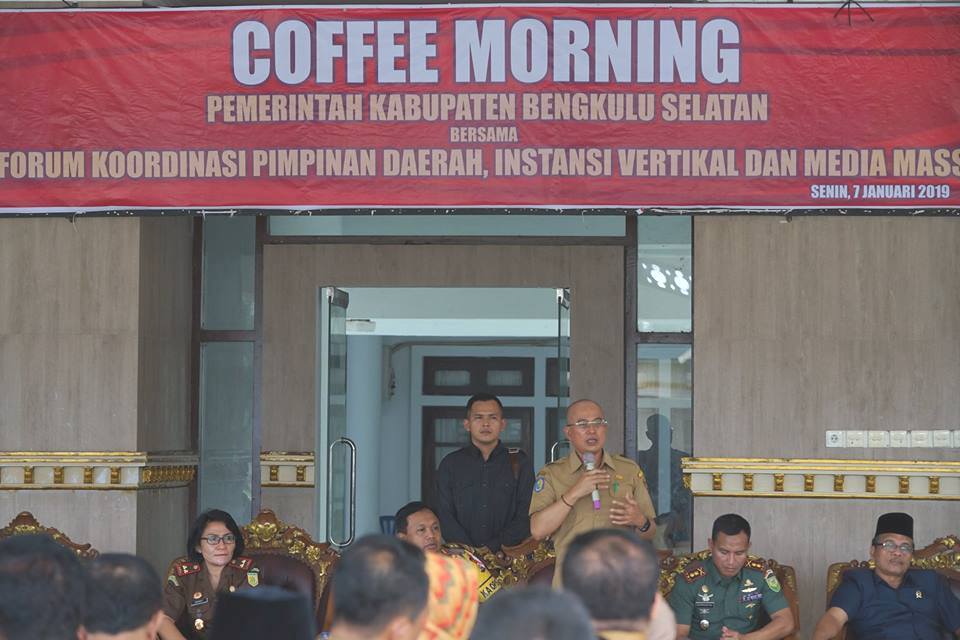 Pemerintah Kabupaten Bengkulu Selatan menggelar coffee morning bersama para awak media di Balai Sekundang,senin (7/01/2019)