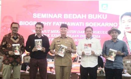 Buku Biography Fatmawati Soekarno