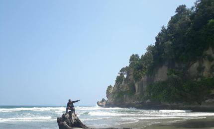 Aroma Bali di Pantai Manula Bengkulu