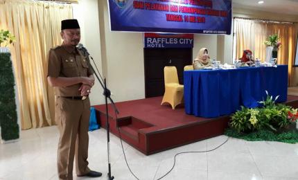 Sekretaris Daerah Kota Bengkulu Marjon saat menyampaikan pidatonya pada acara Training of Trainer (TOT) terhadap Sumber Daya Manusia (SDM) Pelayanan dan Pendampingan Korban Kekerasan Dalam Rumah Tangga (KDRT)